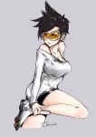  1girl bare_shoulders black_hair breasts earrings goggles jewelry jon_tw large_breasts lavender_background leg_lift overwatch short_hair solo thighs tracer_(overwatch) 