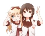  &gt;:) &gt;;) 2girls bafarin blonde_hair blue_eyes bow brown_eyes brown_hair expressionless funami_yui grin hair_bow looking_at_viewer multiple_girls one_eye_closed salute simple_background smile teeth toshinou_kyouko v white_background yuru_yuri 