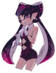  1girl absurdres aori_(splatoon) bare_shoulders black_hair fang female highres long_hair mole navel no_legwear puchiman simple_background smile solo splatoon tentacle_hair thighs twintails white_background 