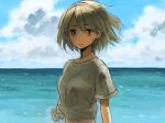  1girl bangs blonde_hair blue_sky breasts closed_mouth clouds cloudy_sky day djeeta_(granblue_fantasy) granblue_fantasy hair_between_eyes highres looking_at_viewer medium_breasts ocean orange_eyes outdoors shirt short_hair short_sleeves sky smile solo t-shirt tied_shirt upper_body wakusei_(pixiv19709712) water white_shirt 