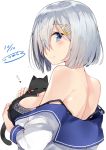  1girl bare_shoulders black_bra blue_eyes bra breasts cat eyebrows eyebrows_visible_through_hair eyes_visible_through_hair from_behind hair_ornament hair_over_one_eye hairclip hamakaze_(kantai_collection) highres kantai_collection kou_mashiro large_breasts looking_at_viewer looking_back shiny shiny_hair shiny_skin short_hair silver_hair simple_background smile solo underwear white_background 
