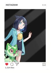  1girl black_background black_hair black_shorts blue_eyes border closed_mouth colored_inner_hair commentary_request cowlick eyelashes from_below green_jacket hair_ornament hairclip happy heart instagram jacket liko_(pokemon) medium_hair multicolored_hair open_clothes open_jacket pokemon pokemon_(anime) pokemon_(creature) pokemon_horizons shirt shorts smile sprigatito swept_bangs three-quarter_sleeves white_border white_shirt yellow_bag yibuzhai 