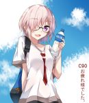  1girl alternate_costume alternate_hair_color arm_behind_back bag blue_sky blush bottle breasts casual clouds collarbone fate/grand_order fate_(series) glasses hair_over_one_eye holding holding_bottle large_breasts lavender_hair looking_at_viewer open_mouth shielder_(fate/grand_order) shirt short_hair short_sleeves sky smile solo translation_request tsuedzu upper_body violet_eyes water_bottle 