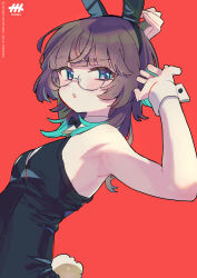  1girl animal_ear_hairband animal_ears aqua_eyes aqua_hair armpits arms_up black_bow black_bowtie black_hairband black_leotard bow bowtie breasts brown_hair commentary detached_collar fake_animal_ears gradient_hair hairband highres indie_virtual_youtuber leotard long_hair looking_to_the_side multicolored_hair naname_(7name) naname_(vtuber) open_mouth playboy_bunny rabbit_ear_hairband rabbit_ears rabbit_tail simple_background small_breasts solo tail turning_head untranslatable_commentary white_wrist_cuffs wrist_cuffs 