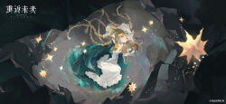  1girl braid brown_eyes brown_hair copyright_name copyright_notice dress everecho_(reverse:1999) floating_hair full_body green_dress hand_on_own_chest hand_puppet hands_up heterochromia highres light_particles logo long_dress long_hair looking_at_viewer multiple_braids official_art official_wallpaper orange_vest puppet reverse:1999 rubble solo sparkle veil vest white_veil 