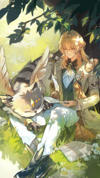  1boy absurdres anima_(honkai:_nexus_anima) black_boots black_vest blonde_hair book boots brown_coat closed_mouth coat commentary_request earrings full_body green_eyes highres holding holding_quill honkai:_nexus_anima honkai_(series) jewelry knee_up looking_at_animal male_focus mechanical_arms mechanical_hands open_book otto_(honkai:_nexus_anima) outdoors pants paper quill shirt single_mechanical_arm single_mechanical_hand sitting smile solo uwon vest white_pants white_shirt 