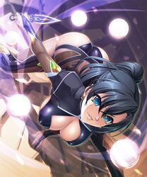  1girl ass black_hair bodysuit breasts female fuuma_tokiko kagami_hirotaka large_breasts looking_at_viewer smile taimanin_asagi taimanin_asagi_battle_arena weapon 