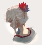  1girl back bangs from_behind grey_background hair_ornament japanese_clothes long_hair nape original red_eyes red_flower robe simple_background solo white_hair white_robe yoo_(tabi_no_shiori) 