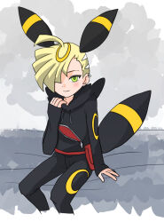  1boy adapted_costume ahoge animal_ears arm_support black_hoodie black_pants blonde_hair closed_mouth commentary_request cosplay fanny_pack gladion_(pokemon) green_eyes hair_over_one_eye hand_up hood hood_down hoodie long_sleeves male_focus pants pokemon pokemon_sm red_bag shilfy_yo short_hair sitting sleeves_past_wrists smile solo tassel umbreon umbreon_(cosplay) 