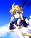  1boy bad_id blonde_hair blue_eyes headphones headset hino_(moca) hino_(pixiv33820) kagamine_len male_focus necktie outdoors sky solo vocaloid yellow_necktie 