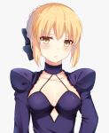  1girl black_bow blonde_hair blush bow breasts choker cleavage closed_mouth collarbone dress expressionless eyebrows eyebrows_visible_through_hair fate/grand_order fate_(series) grey_background hair_bow halterneck head_tilt juliet_sleeves long_sleeves looking_at_viewer medium_breasts puffy_sleeves purple_dress saber saber_alter short_hair simple_background solo upper_body yellow_eyes 
