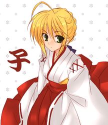  1girl fate/stay_night fate_(series) hakama japanese_clothes miko red_hakama saber solo utsubo_kazura 