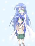 age_difference ahoge blue_hair green_eyes hug izumi_kanata izumi_konata long_hair lucky_star mother_and_daughter sakuramori_sumomo 