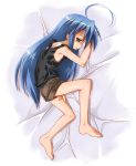  1girl ahoge bare_shoulders barefoot from_above full_body green_eyes izumi_konata long_hair looking_at_viewer lucky_star lying on_side profile shorts sleeveless solo tank_top thighs umekichi very_long_hair 