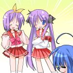  3girls blue_eyes blue_hair hiiragi_kagami hiiragi_tsukasa izumi_konata lowres lucky_star multiple_girls paco school_uniform serafuku siblings sisters twins 