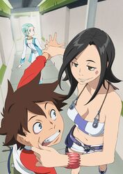  1boy 2girls black_hair bracelet breasts brown_hair cheek_pinching cleavage eureka eureka_seven eureka_seven_(series) green_hair grin hair_ornament hairclip jewelry looking_at_another looking_back mouth_pull multiple_girls navel pinching raglan_sleeves renton_thurston smile strapless talho_yuuki tubetop wrist_grab yoshida_ken&#039;ichi 