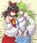  bed black_hair detached_sleeves green_hair hakurei_reimu inuduka_bouru inuzuka_bouru japanese_clothes kochiya_sanae light_smile long_hair lying miko multiple_girls mutual_yuri on_side touhou yuri 