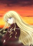  00s 1girl blonde_hair buttons capelet city_lights expressionless eyebrows eyebrows_visible_through_hair grey_eyes hair_down head_tilt long_hair long_sleeves mizuki_yurine no_hat orange_sky rozen_maiden shinku sky solo sunset upper_body very_long_hair 