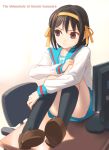  brown_hair footwear frown kneehighs school_uniform serafuku short_hair sitting skirt socks suzumiya_haruhi suzumiya_haruhi_no_yuuutsu uni 