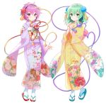  2girls alternate_costume blush commentary_request floral_print flower full_body green_eyes green_hair hair_flower hair_ornament hairband hand_on_own_chest hands_together hayama_eishi heart_hair_ornament japanese_clothes kimono komeiji_koishi komeiji_satori multiple_girls pink_hair red_eyes sandals short_hair siblings smile tabi third_eye touhou white_background wide_sleeves zouri 