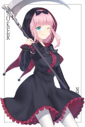  1girl ;q adivekb_781 black_bow black_bowtie black_dress black_hood blue_eyes blunt_bangs border bow bowtie breasts card commentary_request dress frilled_dress frilled_sleeves frills fujiwara_chika hair_bow highres holding holding_scythe joker_(playing_card) kaguya-sama_wa_kokurasetai_~tensai-tachi_no_renai_zunousen~ large_breasts long_sleeves looking_at_viewer official_alternate_costume one_eye_closed outside_border pink_hair playing_card scythe simple_background solo thigh-highs tongue tongue_out white_background white_border white_thighhighs 