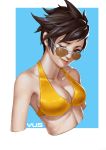  1girl absurdres artist_name aviator_sunglasses bikini blue_background breasts brown_eyes brown_hair cleavage collarbone halterneck head_tilt highres light_smile looking_at_viewer medium_breasts one_eye_closed overwatch short_hair signature simple_background solo spiky_hair sunglasses swimsuit tracer_(overwatch) upper_body white_border yellow_bikini yus 