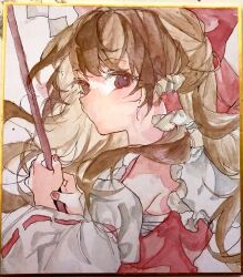  1girl bow brown_eyes brown_hair chest_sarashi closed_mouth commentary_request detached_sleeves expressionless fingernails frilled_hair_tubes frills gohei hair_bow hair_tubes hakurei_reimu highres holding holding_gohei long_hair looking_at_viewer looking_to_the_side red_bow red_nails red_shirt ribbon-trimmed_sleeves ribbon_trim sarashi shikishi shinjitsu_no_kuchi shirt sidelocks simple_background sleeveless sleeveless_shirt solo touhou upper_body white_background white_sleeves 