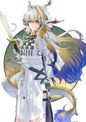  1girl arknights bare_shoulders belt blonde_hair blue_eyes blue_hair closed_mouth colored_extremities commentary corrupted_twitter_file dragon_girl dragon_horns dragon_tail earrings eyeliner hair_between_eyes hair_intakes highres holding holding_sword holding_weapon horns jacket jewelry long_hair long_sleeves looking_at_viewer makeup multicolored_hair necklace off_shoulder orange_eyeliner pointy_ears seigaiha shu_(arknights) skirt smile solo split_mouth strapless sword tail tube_top very_long_hair weapon white_belt white_hair white_jacket white_skirt white_tube_top z_(knkr1025) 