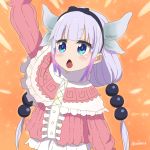  1girl absurdres blue_eyes capelet dragon_girl dragon_horns dragon_tail hair_bobbles hair_ornament hairband hand_up highres horns kanna_kamui kobayashi-san_chi_no_maidragon lavender_hair long_hair low_twintails open_mouth solo tail twintails twitter_username verse 