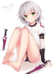  1girl :3 artist_name assassin_of_black bandaged_arm bangs bare_legs barefoot black_gloves blush buruma cat closed_mouth crossed_bangs dagger dual_wielding eyebrows_visible_through_hair fate/apocrypha fate_(series) feet fingerless_gloves gloves green_eyes gym_uniform highres knees_up looking_at_viewer name_tag scar scar_across_eye scar_on_cheek short_hair short_sleeves signature silver_hair simple_background sin-poi sitting smile soles solo thighs toes weapon white_background |_| 