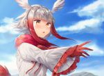  1girl bangs bird_tail blue_sky blunt_bangs blush clouds crested_ibis_(kemono_friends) gloves hand_on_own_chest head_wings kemono_friends long_sleeves looking_away medium_hair multicolored_hair ntk_(7t5) open_mouth outdoors outstretched_arm red_gloves shirt silver_hair sky solo two-tone_hair upper_body white_shirt yellow_eyes 