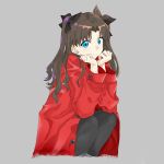  1girl black_hair blue_eyes bow coat fate/stay_night fate_(series) grey_background hair_bow highres looking_at_viewer machi_(greeentea1211) simple_background smile tohsaka_rin twintails 