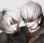 1boy 1girl android blindfold choker grey_background lips looking_at_another nier_(series) nier_automata pale_skin parted_lips short_hair strap white_hair yorha_no._2_type_b yorha_no._9_type_s 