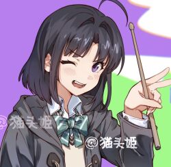  1girl ahoge awa_subaru blue_bow blush bow bowtie catowjeemson chinese_commentary commentary_request diagonal-striped_bow diagonal-striped_bowtie diagonal-striped_clothes drumsticks fang girls_band_cry grey-framed_eyewear hair_intakes holding holding_drumsticks one_eye_closed open_mouth parted_bangs shirt short_hair sidelocks solo striped_bow striped_bowtie striped_clothes teeth upper_body violet_eyes white_shirt 