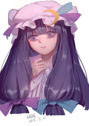  1girl abi_(kabe) absurdres artist_name blue_bow bow chinese_commentary closed_mouth commentary_request crescent crescent_hat_ornament dated dress hair_bow hat hat_ornament highres long_hair looking_at_viewer mob_cap patchouli_knowledge pink_bow pink_dress pink_hat purple_hair simple_background solo striped_clothes striped_dress touhou upper_body vertical-striped_clothes vertical-striped_dress violet_eyes white_background 