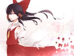  1girl alternate_hairstyle ascot black_hair bow closed_mouth cowboy_shot detached_sleeves floating_hair from_side hair_bow hair_over_one_eye hair_tubes hakama hakurei_reimu highres hyou_haku japanese_clothes long_hair long_sleeves looking_at_viewer looking_to_the_side nontraditional_miko red_bow red_eyes red_shirt red_skirt sarashi shirt sidelocks skirt skirt_set sleeveless sleeveless_shirt solo touhou wide_sleeves 