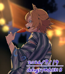  1girl animal_ears carrot dogeyama_um grey_kimono hair_between_eyes highres holding horse_ears horse_girl japanese_clothes kimono long_sleeves night open_mouth orange_hair orange_tail outdoors short_hair solo t.m._opera_o_(umamusume) tail teeth umamusume upper_teeth_only violet_eyes yukata 