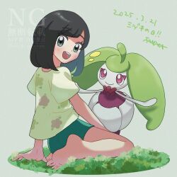  2girls absurdres barefoot black_hair bright_pupils colored_skin commentary_request dated floral_print full_body green_hair green_shorts grey_background grey_eyes highres kneeling long_hair looking_at_another looking_at_viewer monster_girl multicolored_skin multiple_girls open_mouth plant_girl pokemon pokemon_(creature) pokemon_sun_and_moon purple_skin sandora_(karugamo_no_e) selene_(pokemon) shirt short_hair shorts simple_background standing steenee tied_shirt twintails two-tone_skin violet_eyes white_pupils white_skin yellow_shirt 
