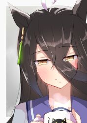  1girl ahoge animal_ears black_hair blush closed_mouth coffee_mug commentary_request cup ear_tag earrings hair_between_eyes highres holding holding_cup horse_ears horse_girl jewelry long_bangs long_hair long_hair_between_eyes looking_at_viewer manhattan_cafe_(umamusume) mug multicolored_hair purple_sailor_collar purple_shirt sailor_collar sailor_shirt school_uniform shirt single_earring smile solo steam steaming_cup tracen_school_uniform umamusume umayonyosi upper_body white_hair yellow_eyes 