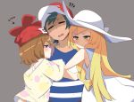  1boy 2girls ?? blonde_hair blue_eyes cosplay female_protagonist_(pokemon_sm) female_protagonist_(pokemon_sm)_(cosplay) green_eyes jealous lillie_(pokemon) mizuki_(pokemon_sm) multiple_girls pokemon pokemon_(anime) pokemon_(game) pokemon_sm pokemon_sm_(anime) 