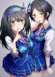  2girls ayano_yuu_(sonma_1426) black_hair blue_eyes blue_hair blue_hairband blue_skirt blush bracelet caerula finger_to_mouth flower grey_background hair_between_eyes hair_flower hair_ornament hairband hayami_kanade highres idolmaster idolmaster_cinderella_girls idolmaster_cinderella_girls_starlight_stage jewelry long_hair multiple_girls necktie purple_necktie sagisawa_fumika saite_jewel short_hair skirt smile yellow_eyes 