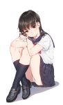  1girl black_hair brown_eyes closed_mouth fangxiang_cuoluan hair_ornament hairclip kneehighs legs_crossed original school_uniform serafuku short_sleeves solo thighs uniform 