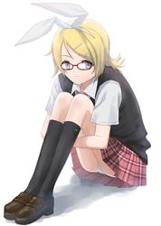  kagamine_rin nagareboshi panties pantyshot school_uniform sitting skirt underwear vocaloid white_panties 