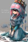  1girl belt blue_dress breasts character_name cleavage closed_mouth collarbone crown domino_mask dress expressionless gem gloves grey_background highres inkling jellyfish_(splatoon) kashu_(hizake) long_sleeves looking_away mask monster_girl original pink_eyes pink_hair sitting small_breasts splatoon tentacle_hair transparent water white_gloves 