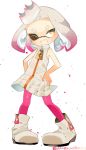 1girl ;d bare_shoulders boots crown domino_mask dress fang full_body hand_on_hip highres looking_at_viewer mask mole mole_under_mouth one_eye_closed open_mouth pearl_(splatoon) pink_legwear shoes short_eyebrows simple_background sleeveless sleeveless_dress smile solo splatoon splatoon_2 standing symbol-shaped_pupils tentacle_hair white_background white_hair yellow_eyes zipper