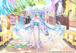  1girl ahoge aqua_eyes aqua_hair aqua_sash architecture asa_no_ha_(pattern) bag bug butterfly copyright_notice dappled_sunlight day east_asian_architecture floral_print flower full_body gari_(apollonica) hair_flower hair_ornament hand_fan hatsune_miku highres holding holding_bag holding_fan japanese_clothes kimono kinchaku lips long_hair obi official_art open_mouth outdoors paper_fan pouch puddle sakuramon sandals sash shippou_(pattern) smile solo standing sunlight tassel tassel_hair_ornament teeth twintails uchiwa upper_teeth_only uroko_(pattern) very_long_hair vocaloid white_kimono yagasuri yukata zouri 