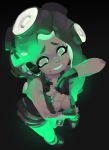  1girl asymmetrical_hair bare_arms bare_legs bare_shoulders bioluminescence black_background black_vest breasts cleavage collared_vest dark_skin downblouse eyebrows fingerless_gloves from_above full_body gloves glowing glowing_hair glowing_skin green_eyes green_hair green_skin grin hand_up headphones highres iida_(splatoon) knees_together_feet_apart long_hair looking_at_viewer looking_up moeomoeomoeomoe mole mole_under_mouth multicolored multicolored_hair multicolored_skin octarian purple_hair red_pupils shorts simple_background smile solo splatoon splatoon_2 standing striped striped_shorts suction_cups tentacle_hair unzipped vest zipper 