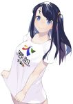  1girl 2017_taipei_universiade bangs black_hair blue_eyes breasts closed_mouth highres juz long_hair looking_at_viewer one_side_up original print_shirt shirt sidelocks simple_background small_breasts smile solo swept_bangs t-shirt upper_body white_background 