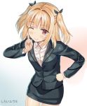  1girl artist_name blonde_hair blush business_suit formal hand_on_hip iijima_yun new_game! pencil_skirt red_eyes shiroi_yuumi skirt smile solo suit two_side_up 