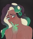  1girl antiheld artist_name bare_shoulders black_background blush cephalopod_eyes collarbone dark_skin finger_to_mouth green_eyes green_hair green_skin hand_up headphones highres iida_(splatoon) index_finger_raised initial lips long_hair looking_at_viewer mole mole_under_mouth multicolored multicolored_hair multicolored_skin nude octarian pink_pupils purple_hair shushing simple_background smile solo splatoon splatoon_2 suction_cups sweat tentacle_hair upper_body 